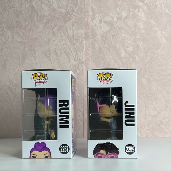 Funko Pop! K-Pop Demon Hunters Rumi and Jinu Figures In Hand!!! - Picture 2 of 13
